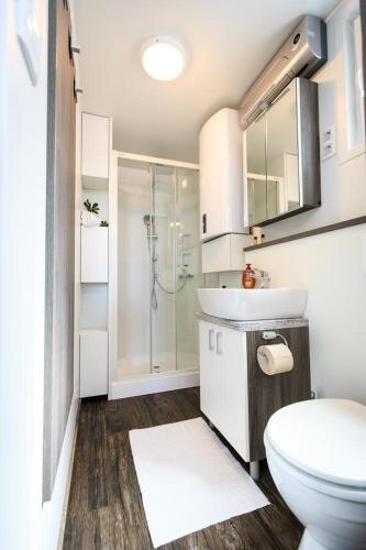 Floating House Sea Queen – Portoroz, MO