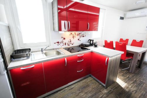 Floating House Sea Queen – Portoroz, MO