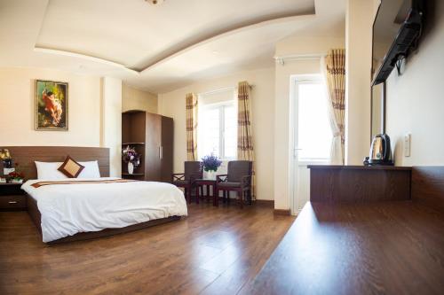 room detail thumbnail 0
