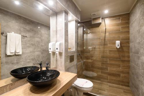 Avenue Hotel Deluxe - image 13