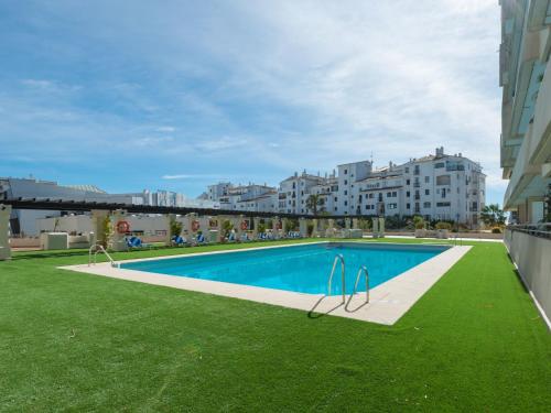 Beach Puerto Banús Renovated Apt Wifi Gym Paddle - image 12