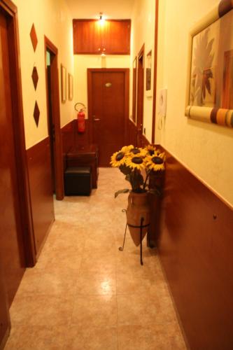 Yiennese Two - image 2