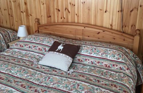 1 queen bed, 1 twin bed
