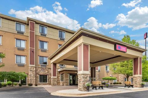 Comfort Suites Grand Rapids North