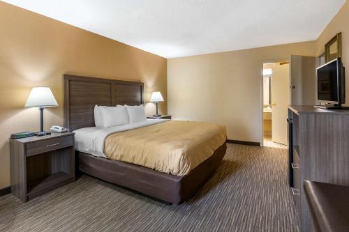 Quality Inn & Suites Hanes Mall