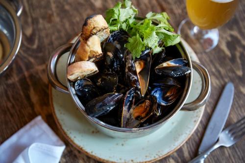 269397860 Kimpton Hotel Monaco Philadelphia by IHG