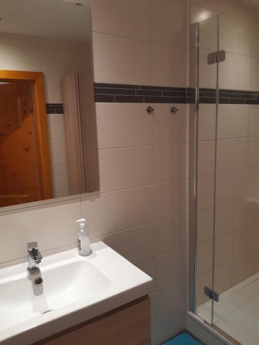 ฝักบัว, Ferienwohnung Weinkutscher in เซเฟลด์ คาโดลซ์