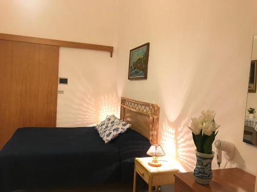 Guestroom, Clorinda - Immobilevante in Ponza Island