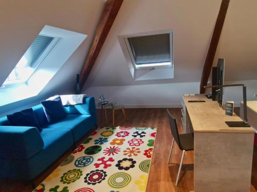 room detail thumbnail 1