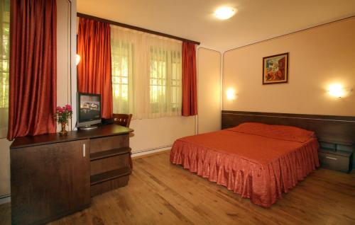 Hotel Alafrangite - image 4