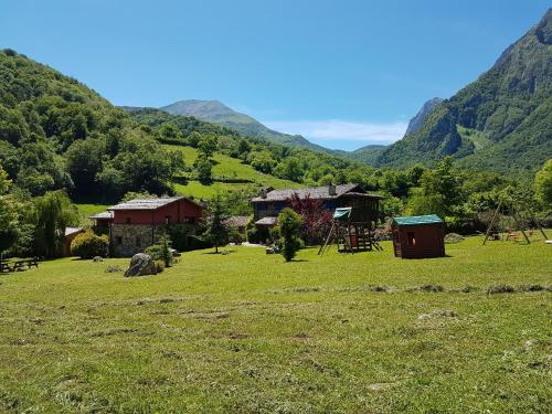 Casas rurales Valle de Bueida, jacuzzi en el El Palacio y Viscárcel