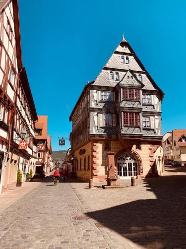 餐廳, Ferienwohnung am Brunnen in 格羅斯伊巴赫