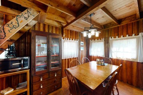 Little Log Cabin - image 3