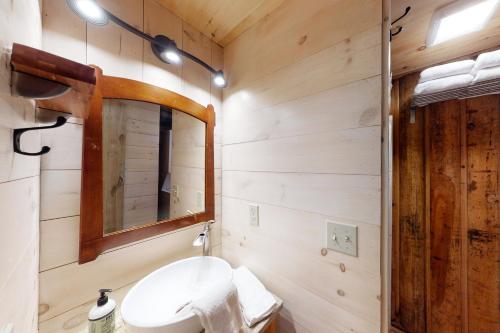 Little Log Cabin - image 7