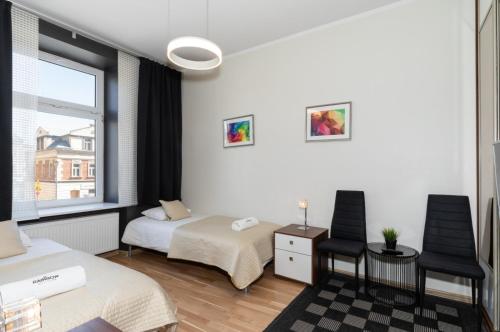 2 twin beds