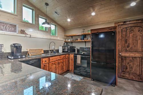 Modern Arcadia Farmhouse on 80 Acres with Fire Pit! in Arcadia, USA