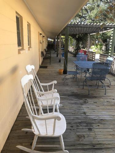 Pirate Cove Cottages - image 4