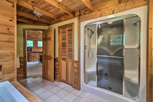 Smoky Mountains Escape - Cabin with Hot Tub and Views