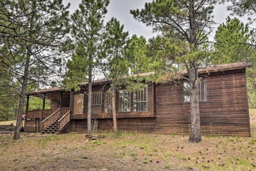 Cabin in the Woods 6 Mi to Angel Fire Resort! - image 2