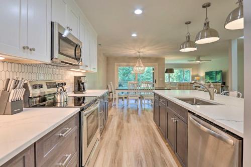 Pristine Shipyard Condo with Community Pool Access!