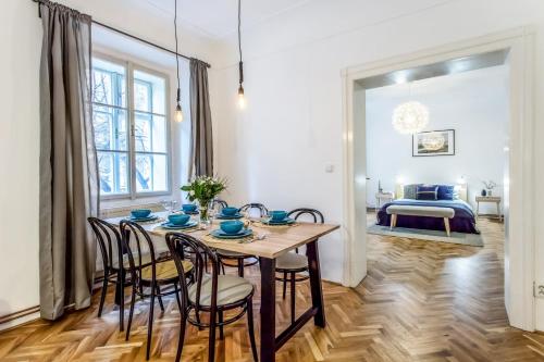 Old Town 2 BDR apartment, free coffee, Прага (фото 7)