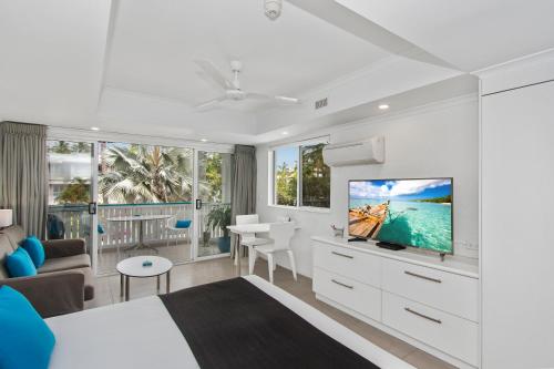 通過海道格拉斯港公寓 (By The Sea Port Douglas Apartments) in 道格拉斯港北