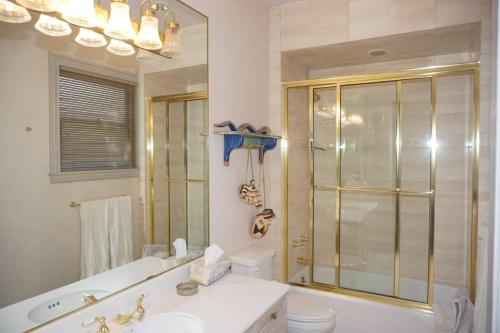 720 Bleeker St W - image 5