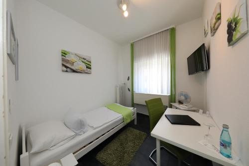 1 twin bed