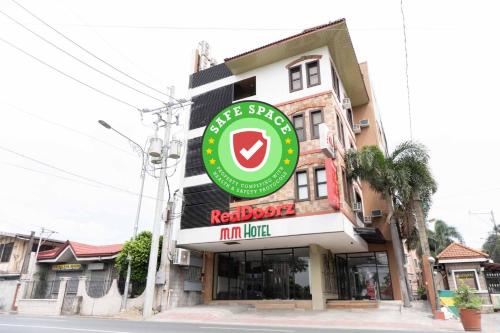 RedDoorz Plus near Bamboo Organ Las Piñas