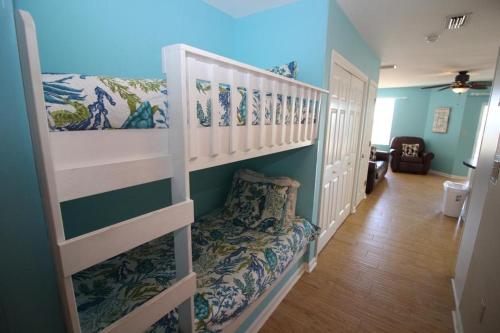 Grand Caribbean 202 - image 3