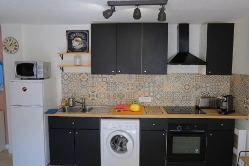 Kitchen, Superbe appartement tout confort "Le Sequoia" in Other