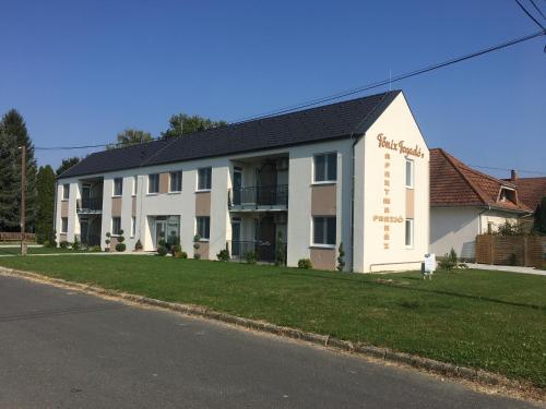 Főnix Apartman - image 4