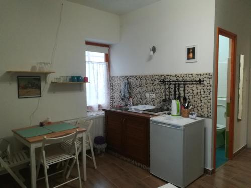 Négy Tücsök Vendégház (Negy Tucsok Vendeghaz) in Nagykörű