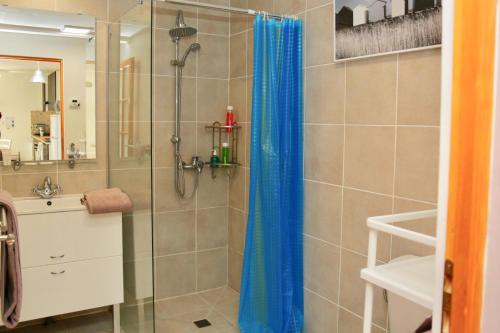Shower, Superbe appartement tout confort "Le Sequoia" in Other