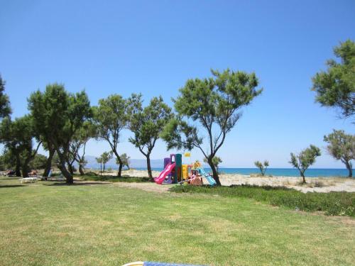 Lito Beach Hotel - image 3