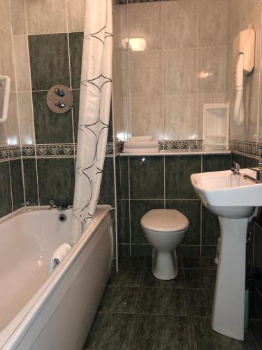 Harveys Guest House - image 10