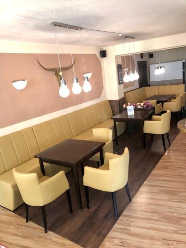 餐廳, 阿諾達斯科拉斯餐廳&酒店 (Hotel & Restaurant Arnoldusklause) in 迪倫