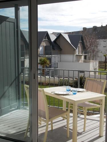 Residence Vacances Bleues Les Jardins dArvor Résidence Vacances Bleues Les Jardins dArvor is a popular choice amongst travelers in Benodet, whether exploring or just passing through. The property features a wide range of facilities to make you