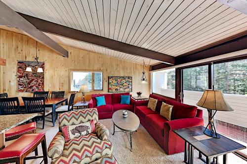 Updated Mountainside Condo with Hot Tub condo - main image