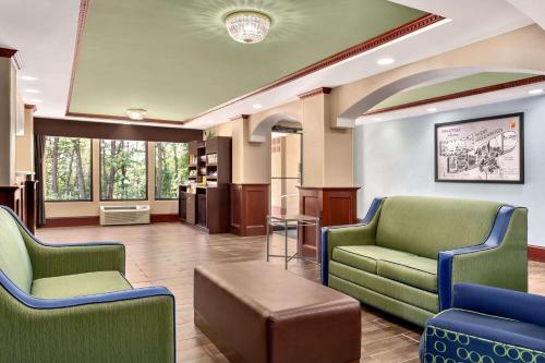 Super 8 by Wyndham West Greenwich/Providence in West Greenwich, USA