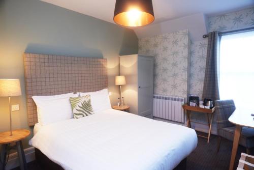 Embankment Hotel - image 7