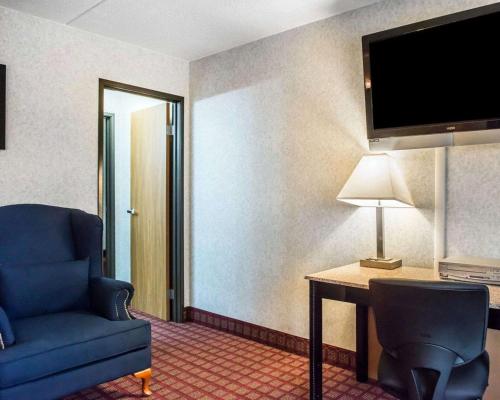 Quality Inn & Suites North Gibsonia