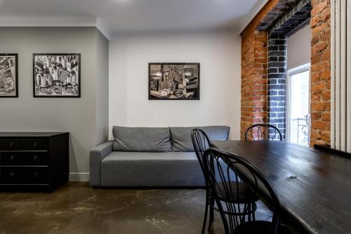 RentalSPb 3-bedroom apartment on Pushkinskaya - image 8