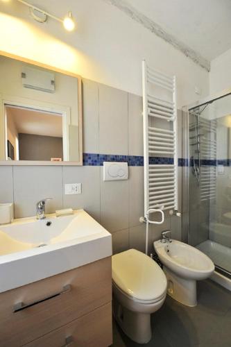 Venetian Dream in Biennale area - image 13