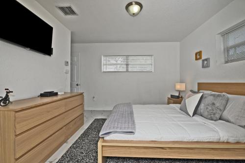 Relax and enjoy Fort Lauderdale beach! detail