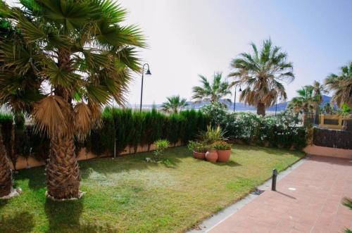 Livingtarifa Apartamento Los Lances - image 4