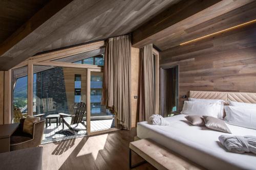 Bergman Mountain Hotel