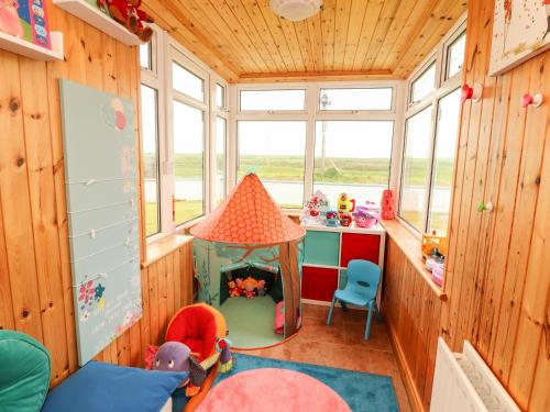 Sea View Lodge - image 10