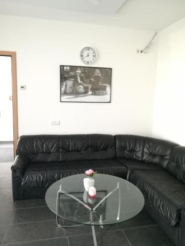 Jura Hotel - image 2