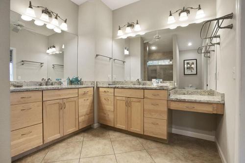 Island Getaway by Five Star Properties - image 8
